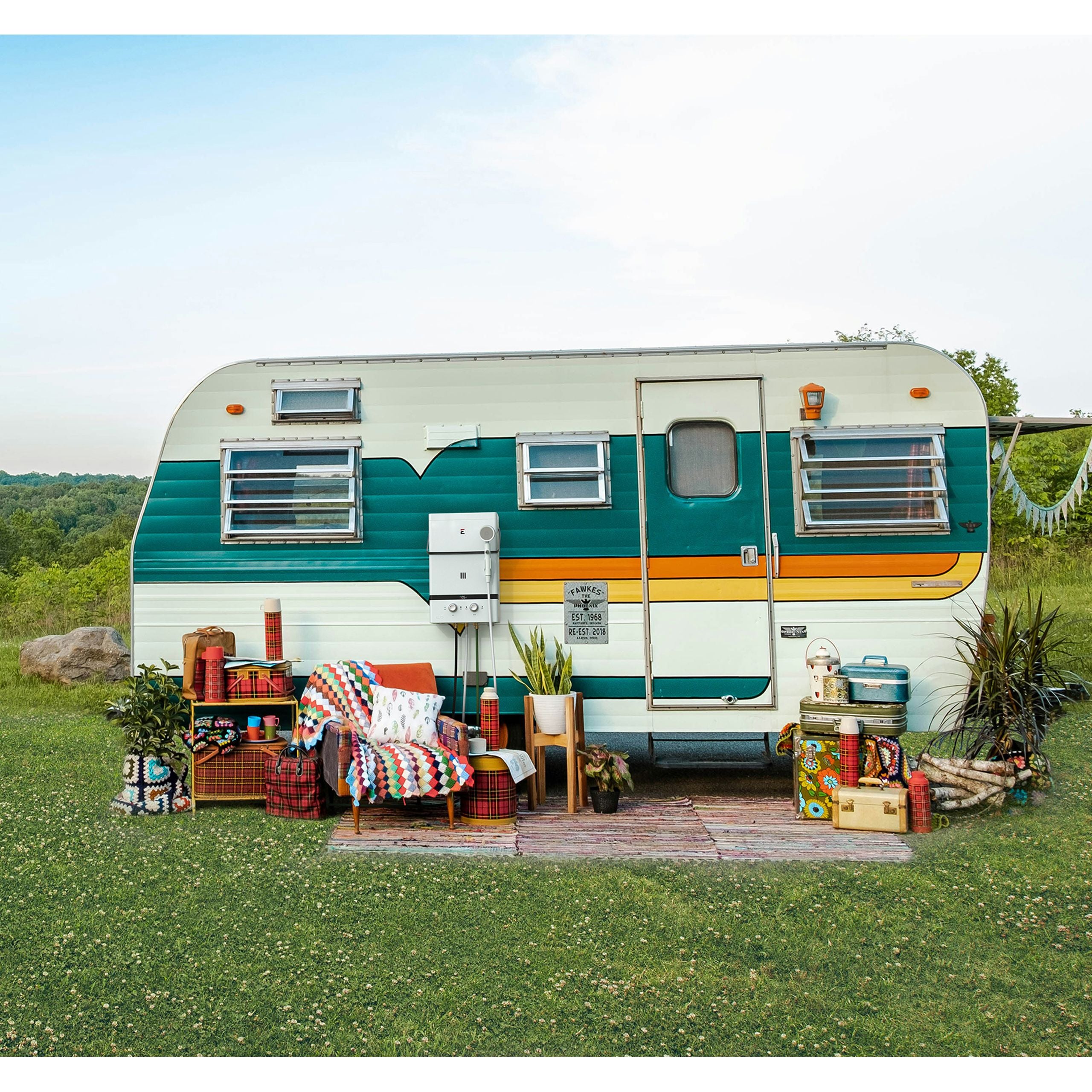 Eccotemp Luxé EL10 3.0 GPM Portable Outdoor Tankless Water Heater